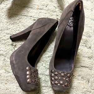 BCBG PUMPS stud accent 8